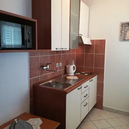 Izabela Lejlighed Baška Voda