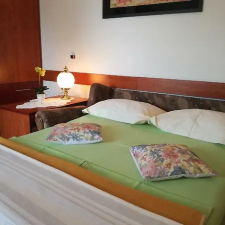 Izabela Lejlighed Baška Voda