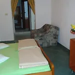 Daire Apartmani Izabela *