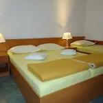 Apartmani Izabela Daire *
