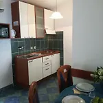 Daire Apartmani Izabela *