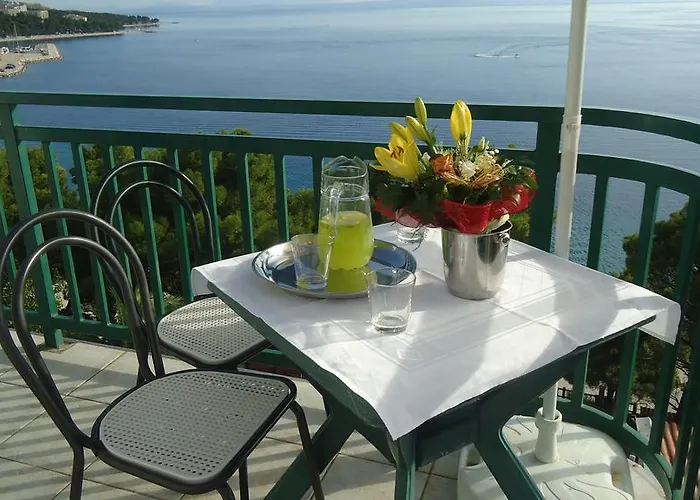 Izabela Apartamento *