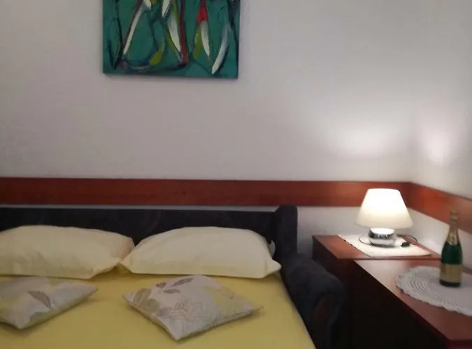 Izabela Apartamento *